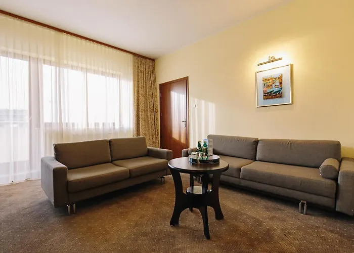 فندق Arka Medical 4*